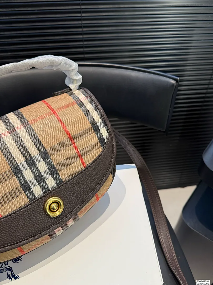 Burberry BBRB08 תמונה 4