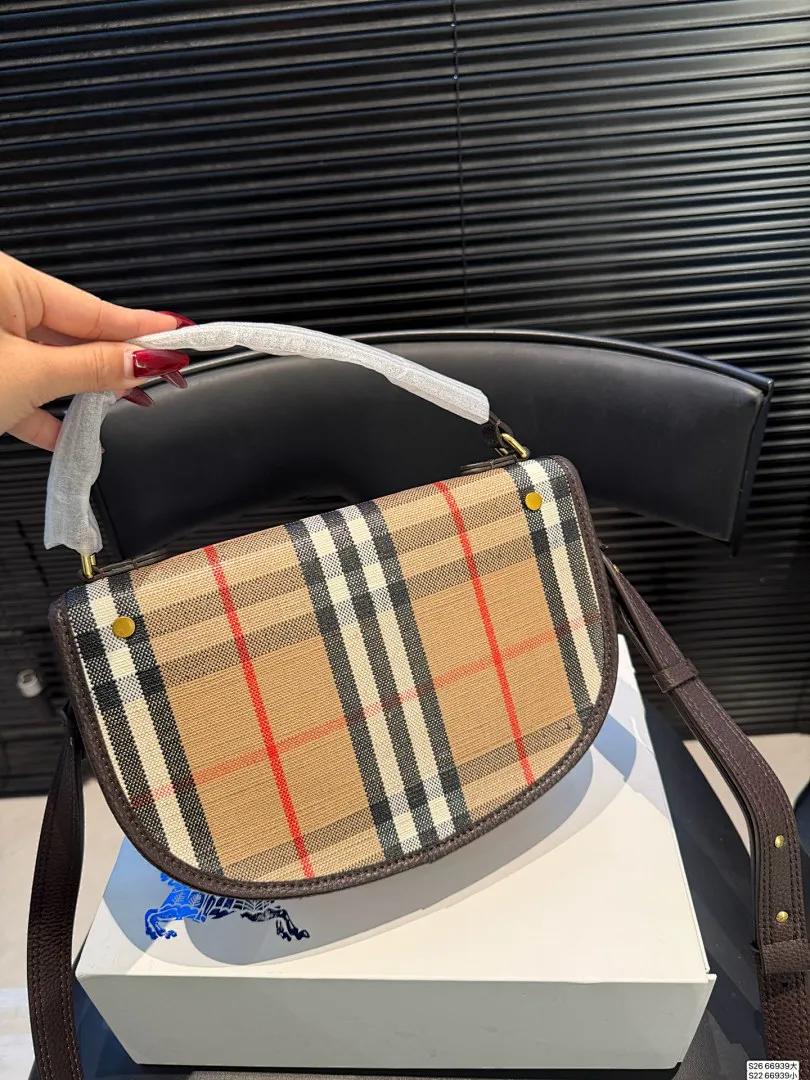 Burberry BBRB08 תמונה 6