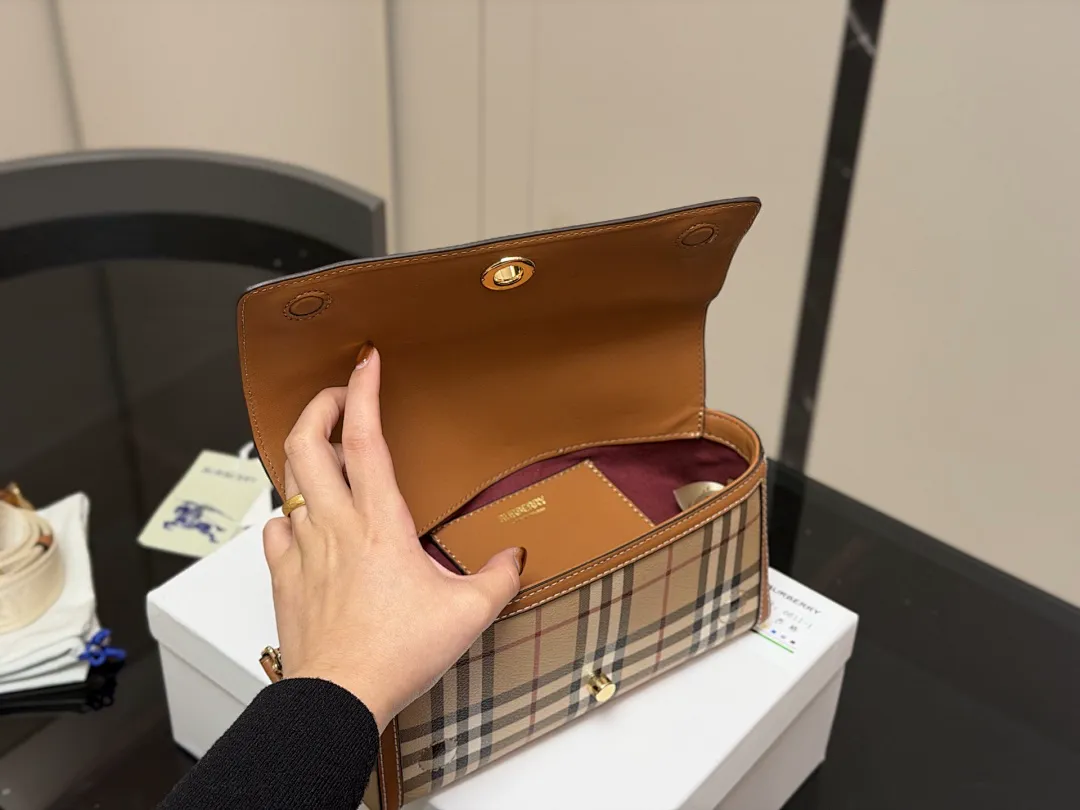 Burberry BBRB09 תמונה 3