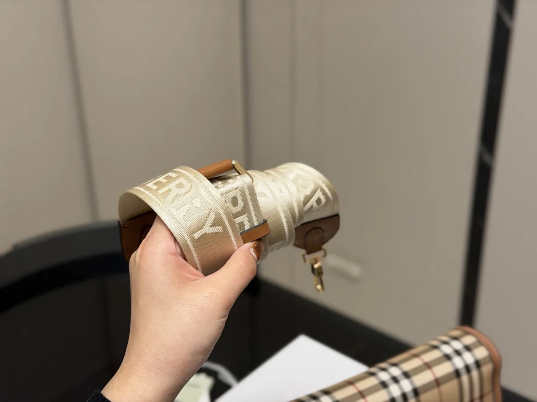 Burberry BBRB09 תמונה 7
