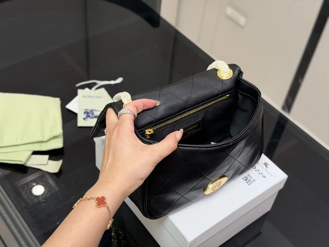 Burberry BBRB15 תמונה 10