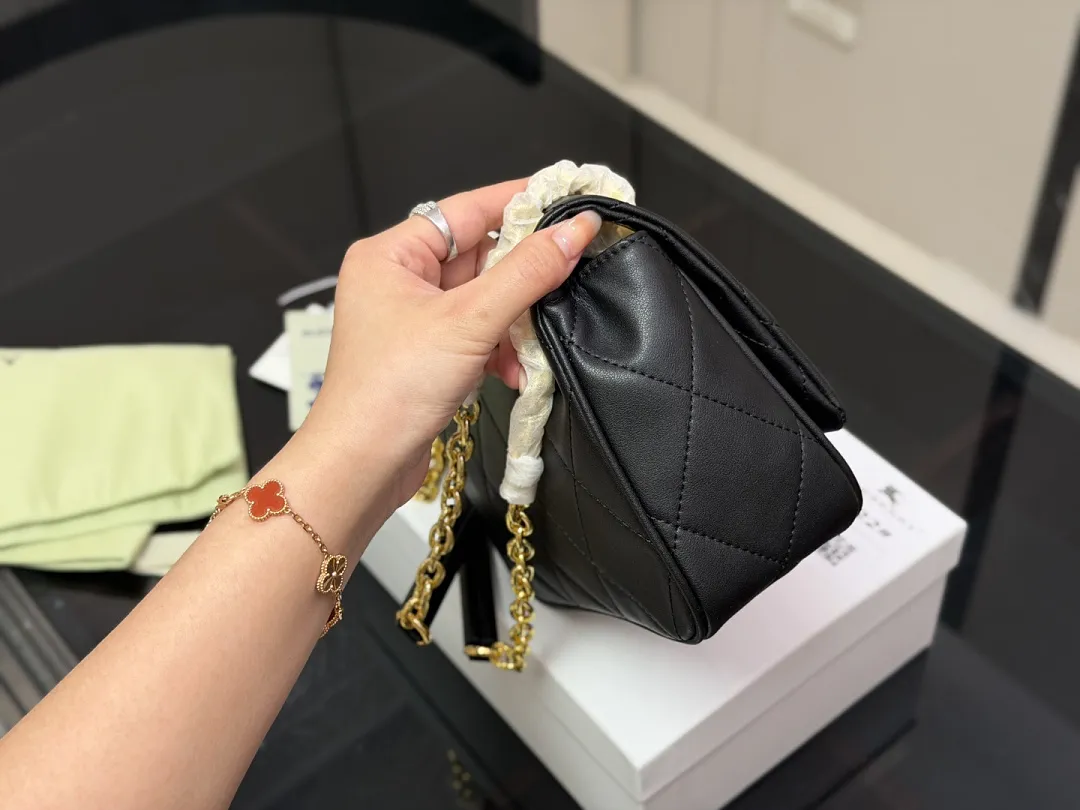 Burberry BBRB15 תמונה 8