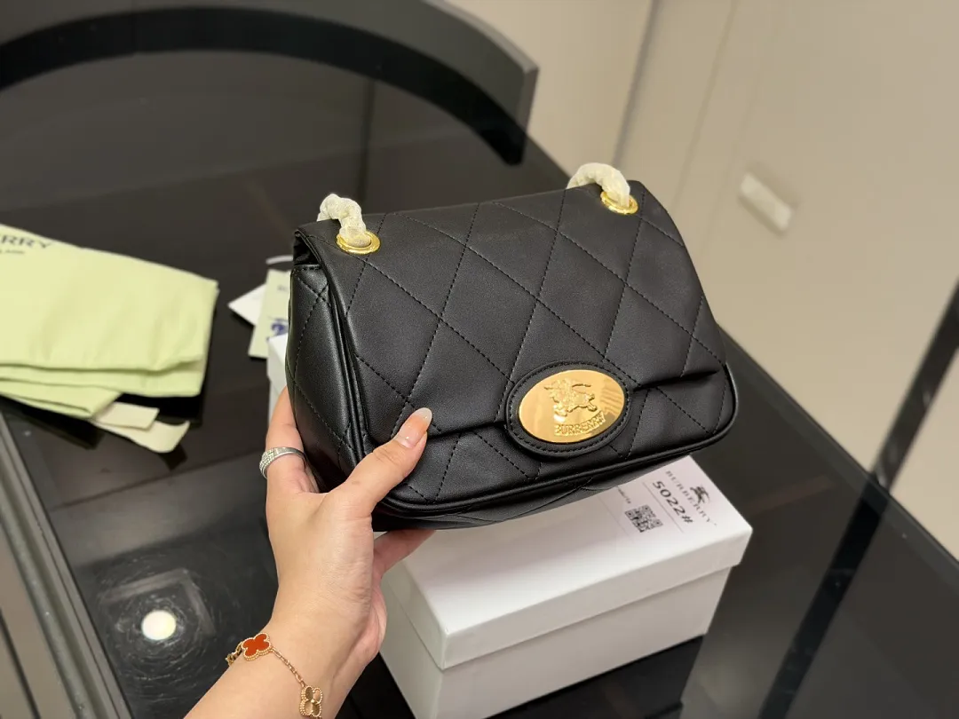 Burberry BBRB15 תמונה 9