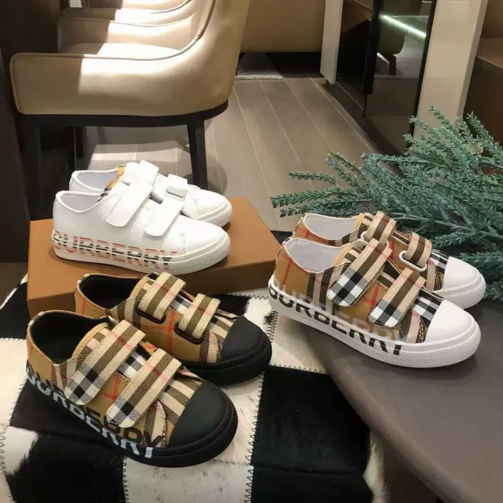 Burberry BBRX06