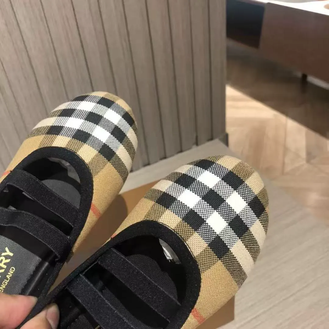 Burberry BBRX09 תמונה 3