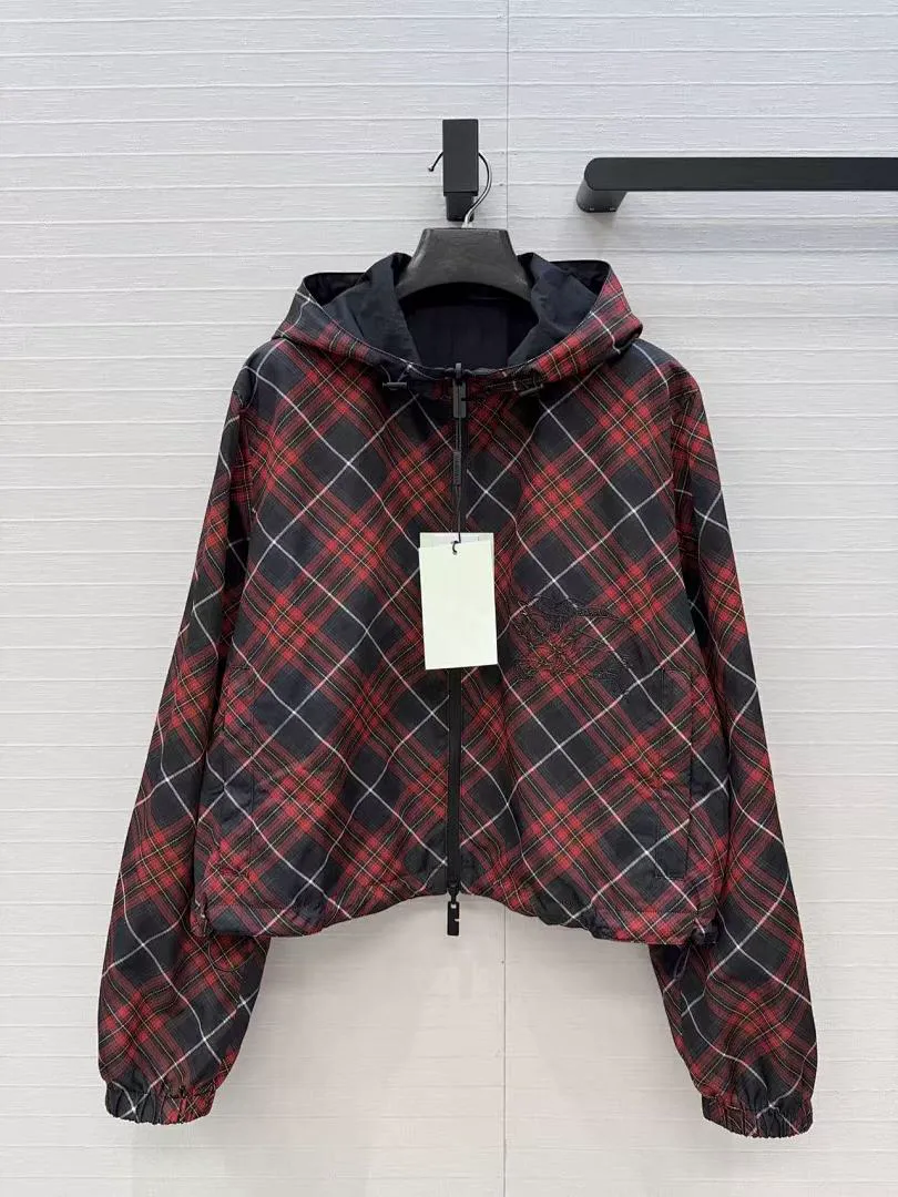 Burberry BBRYF75 תמונה 4