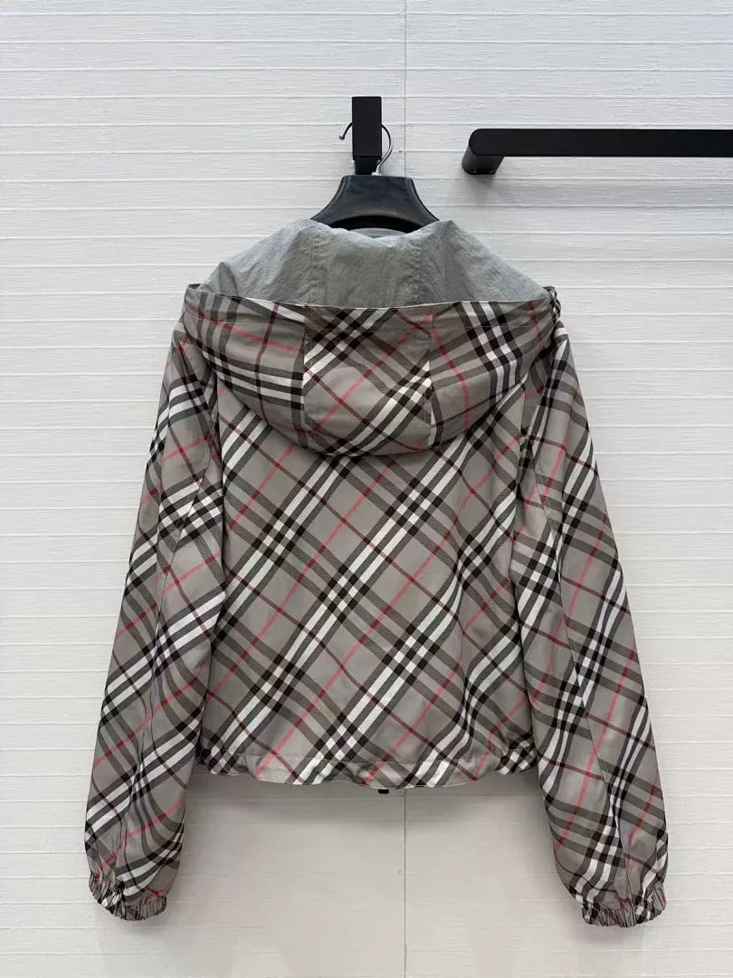 Burberry BBRYF75 תמונה 7