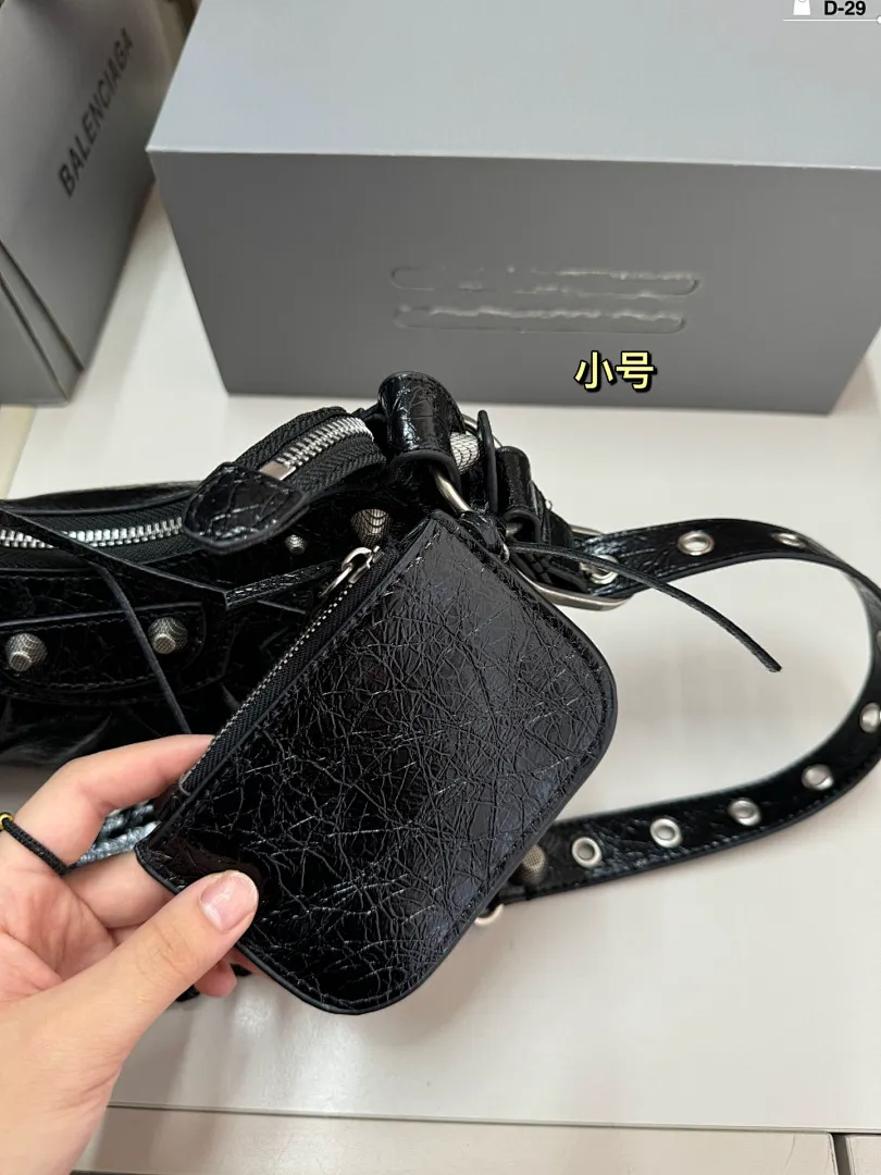 Balenciaga BNSBB002 תמונה 5