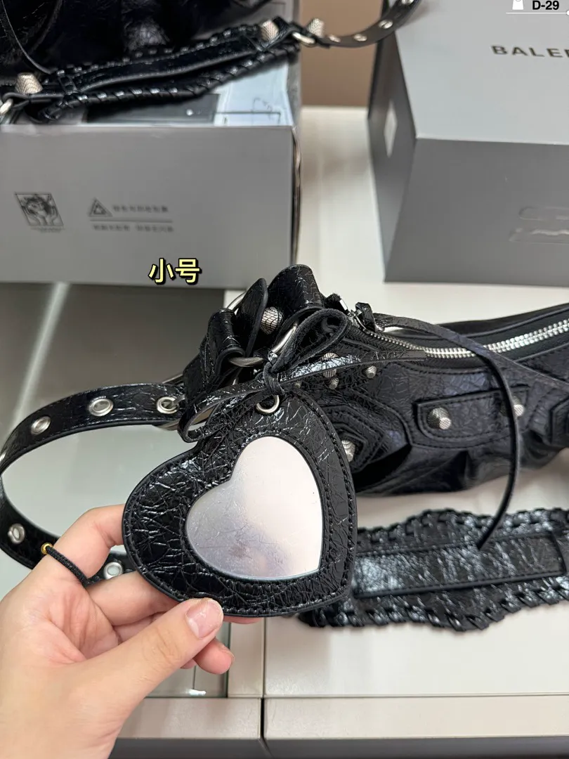 Balenciaga BNSBB002 תמונה 6