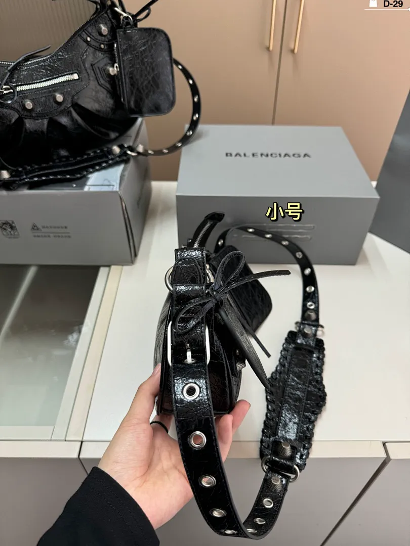 Balenciaga BNSBB002 תמונה 9