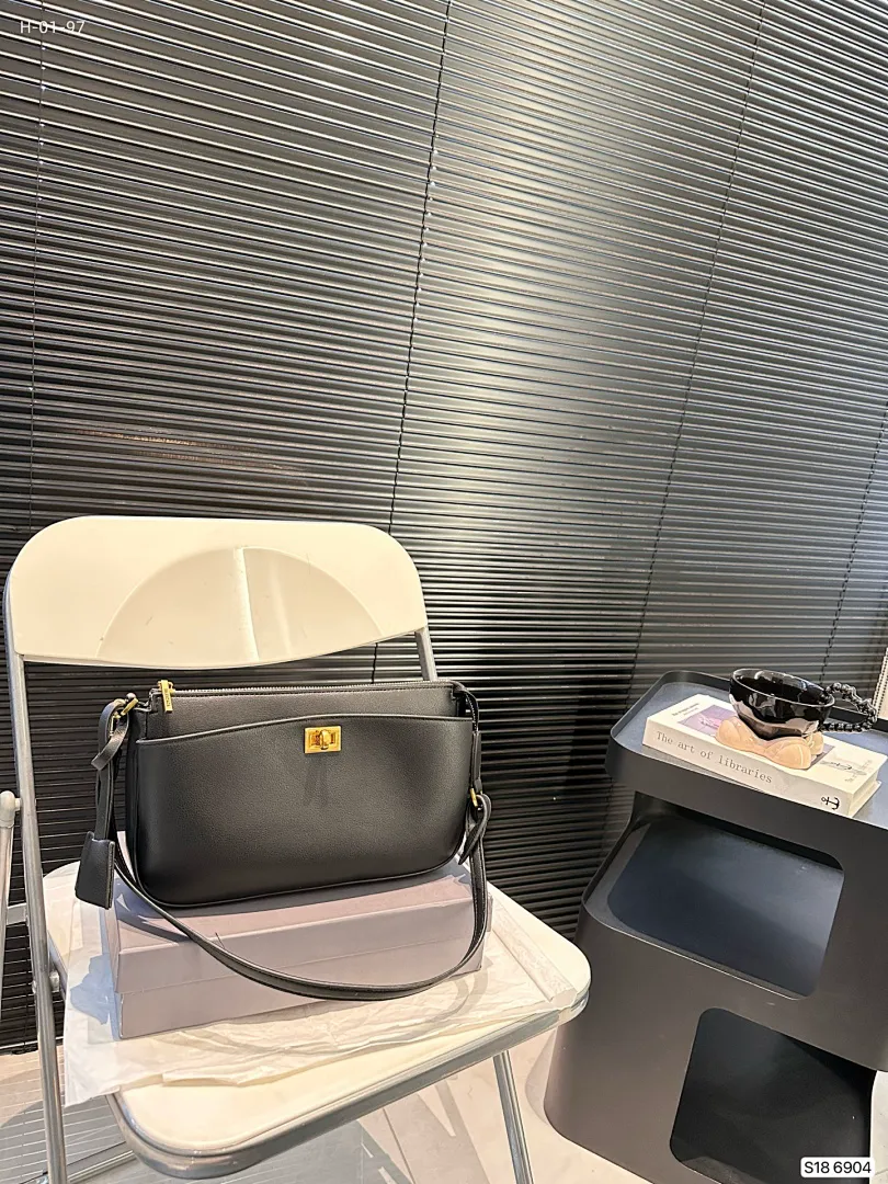 Balenciaga BNSBB004 תמונה 12
