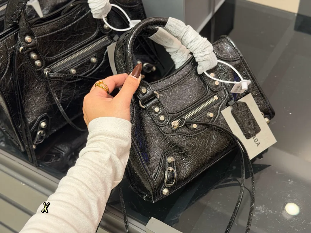 Balenciaga BNSBB005 תמונה 6