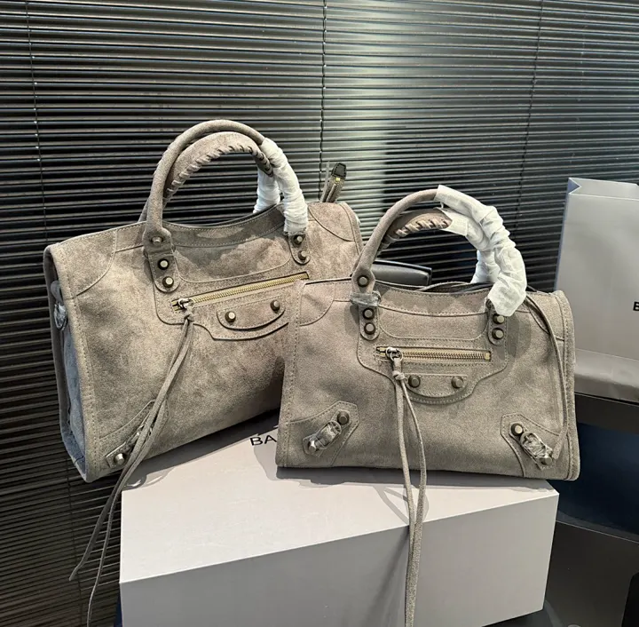 Balenciaga BNSBB006