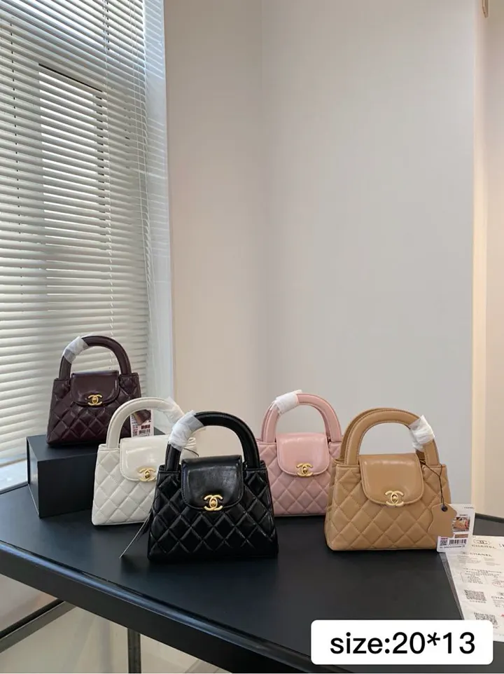 Chanel CHNB03