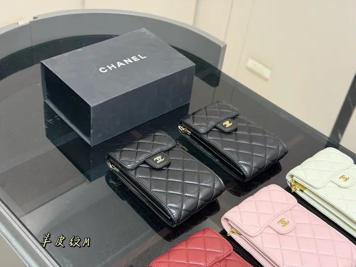 Chanel CHNB114