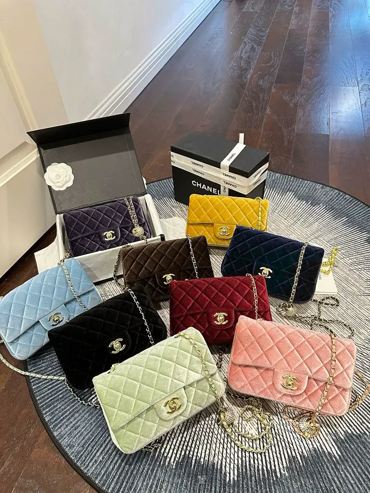 Chanel CHNB127