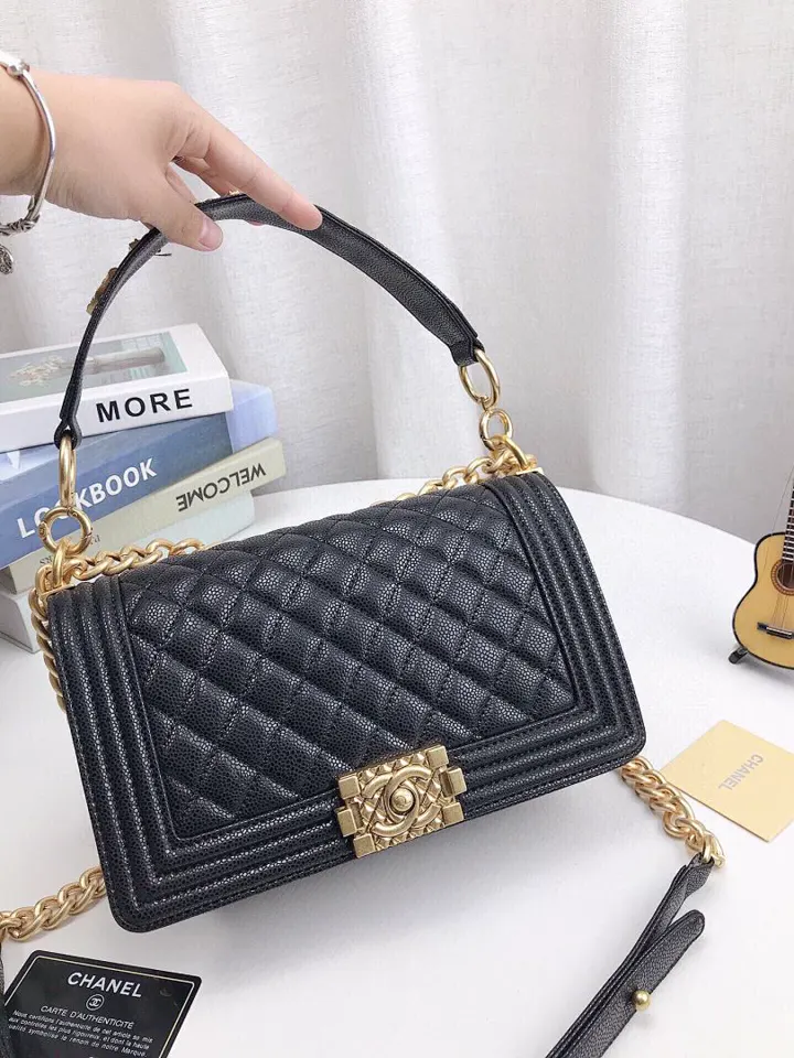 Chanel CHNB17