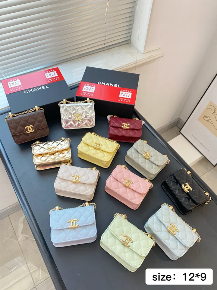 Chanel CHNB21