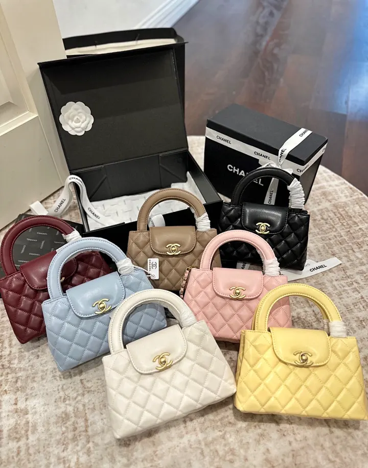 Chanel CHNB64