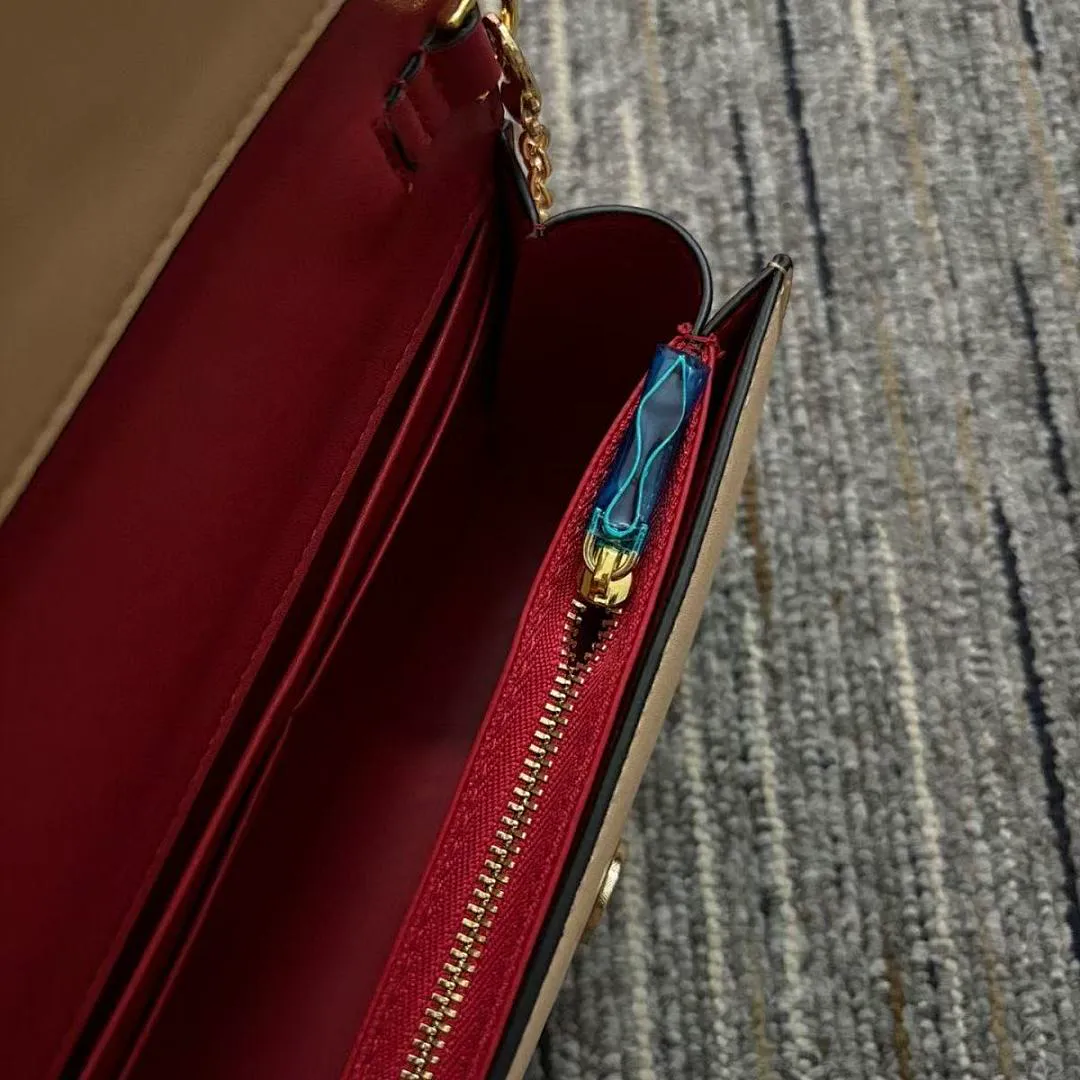 Christian Louboutin CLB02 תמונה 7