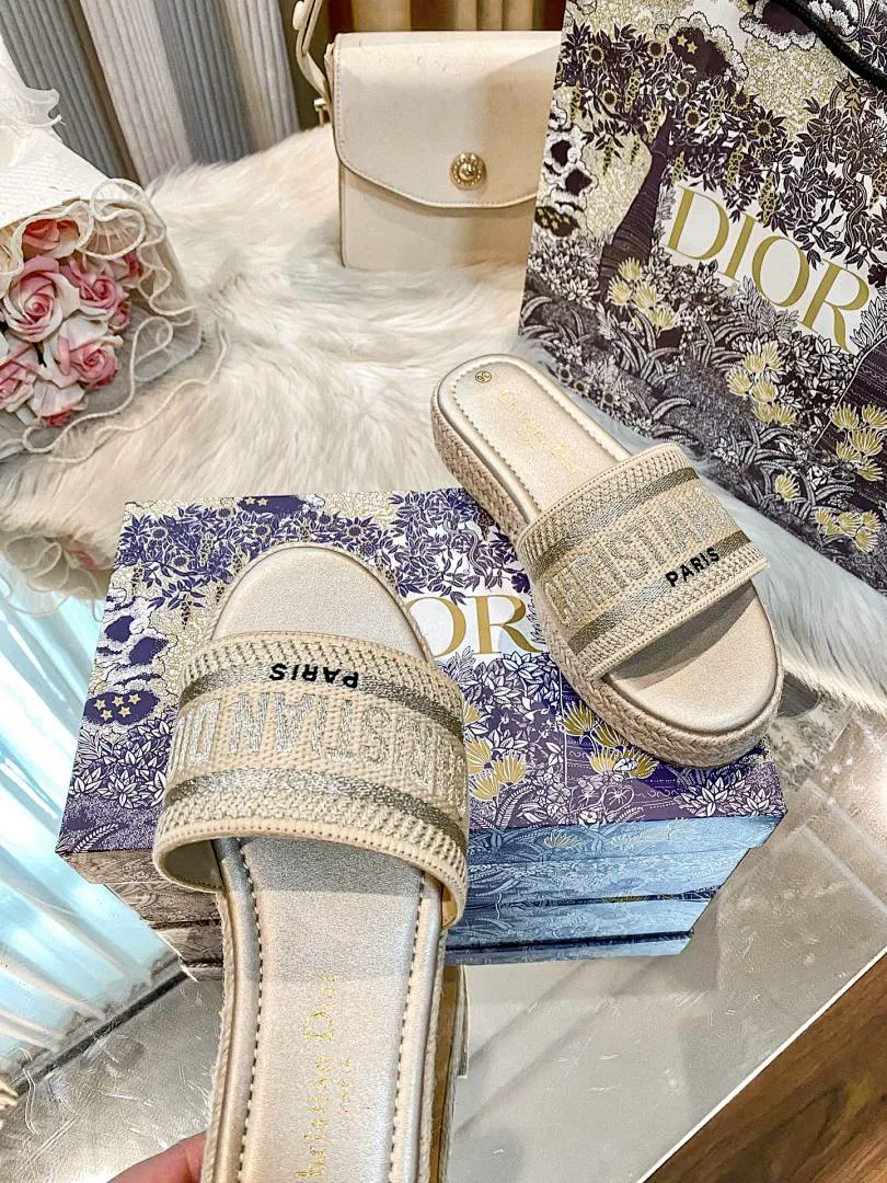 Dior EEW2 תמונה 2