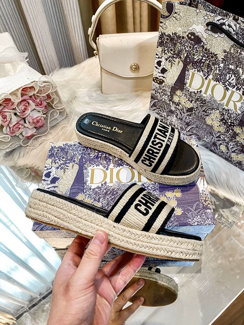 Dior EEW2 תמונה 8