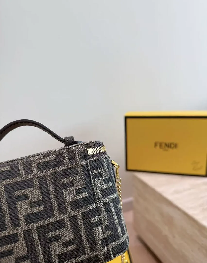 Fendi FDB22 תמונה 6