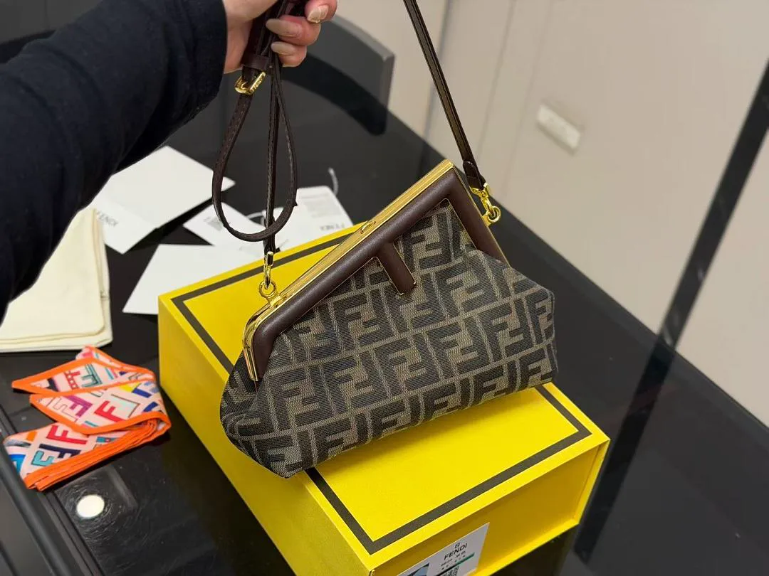 Fendi FDB23 תמונה 6