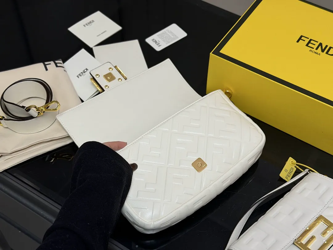 Fendi FDBB009 תמונה 11