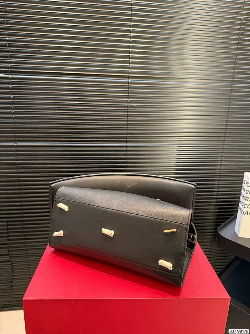 Ferragamo FLGMB004 תמונה 8