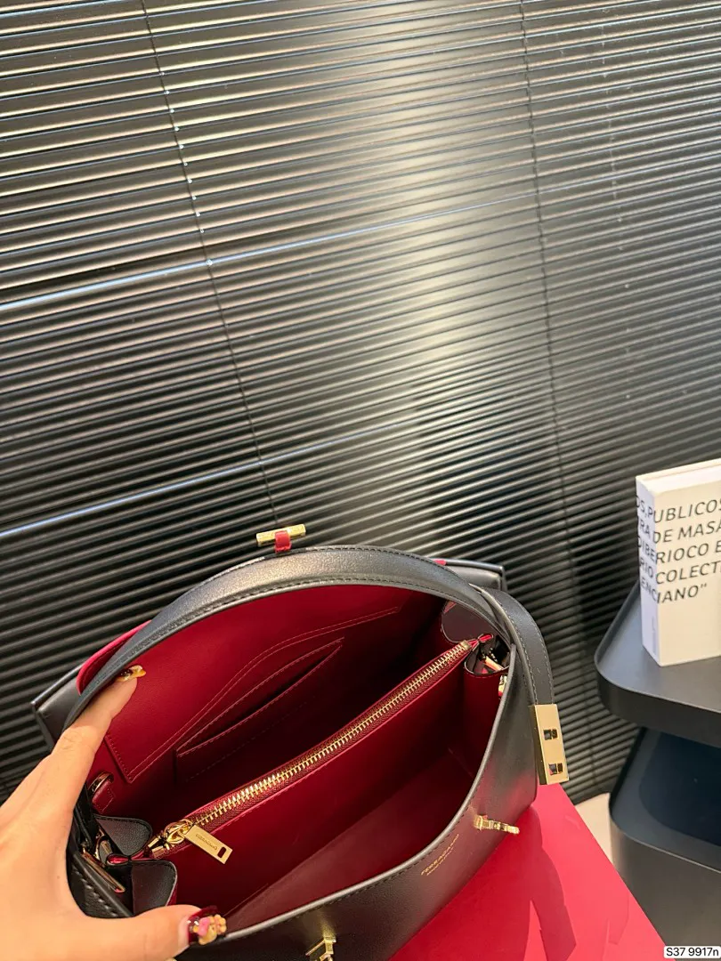 Ferragamo FLGMB004 תמונה 9