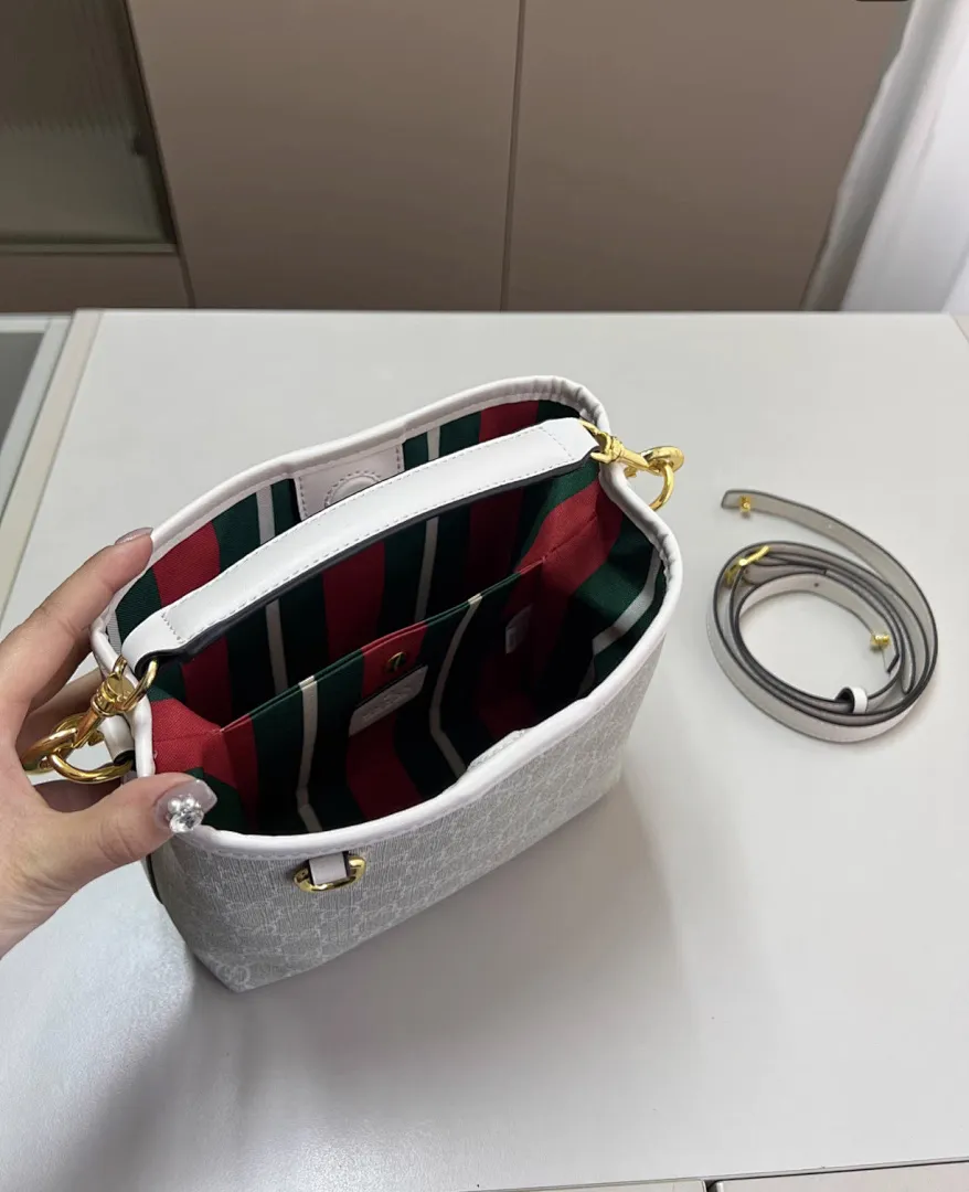 Gucci GUCB39 תמונה 2