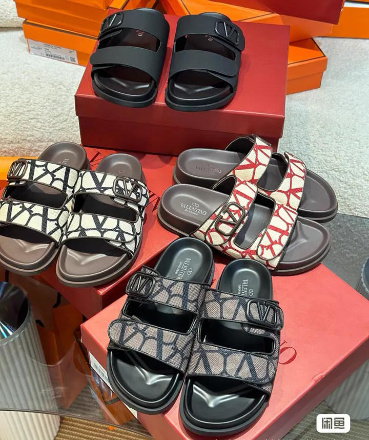 Valentino HLTXZ010