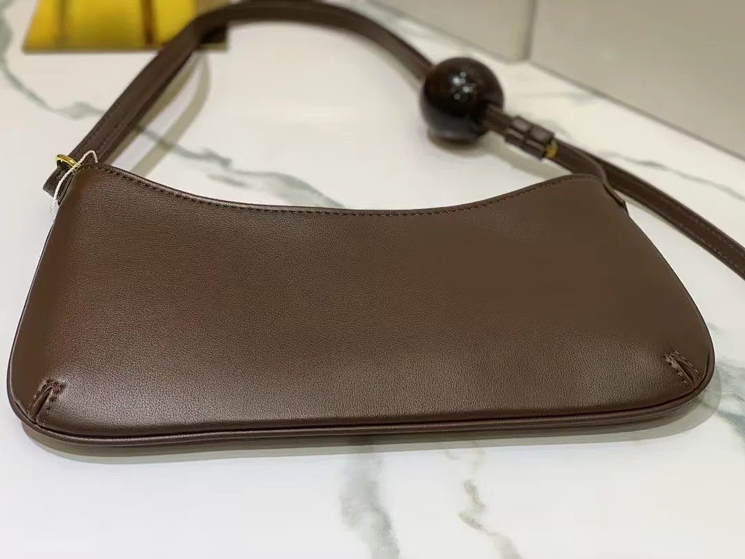 Jacquemus JACBB008 תמונה 6