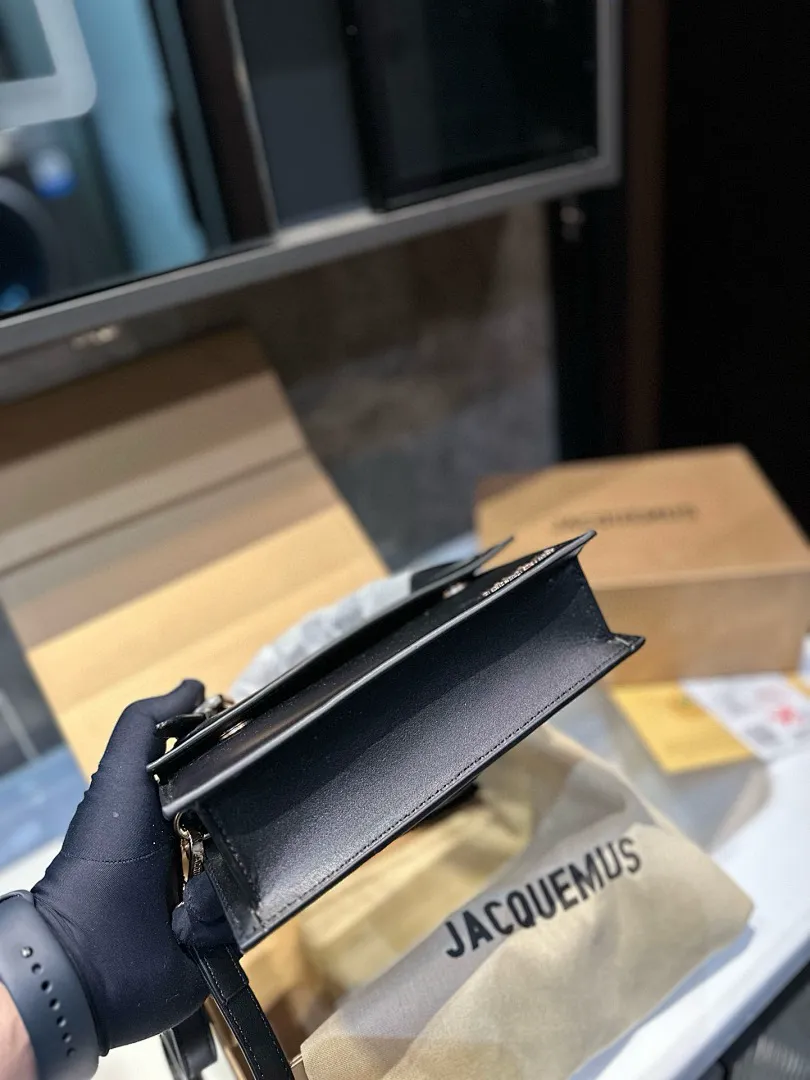 Jacquemus JACBB010 תמונה 8