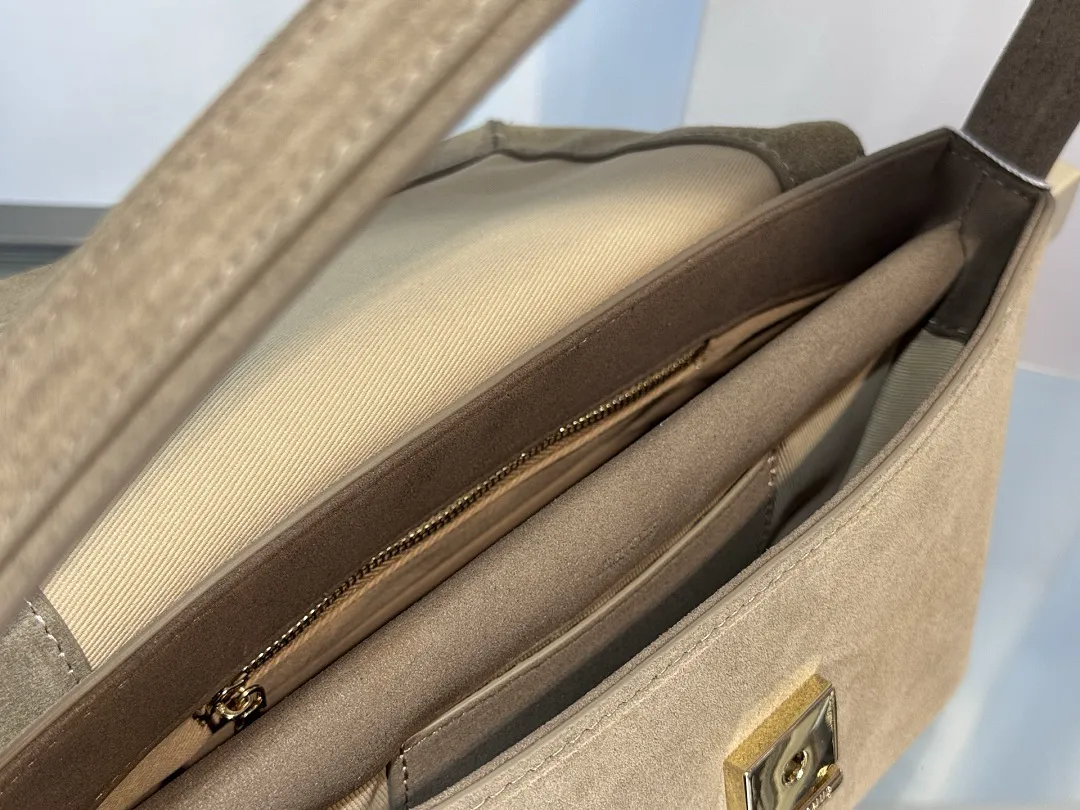 Jacquemus JACBB014 תמונה 10