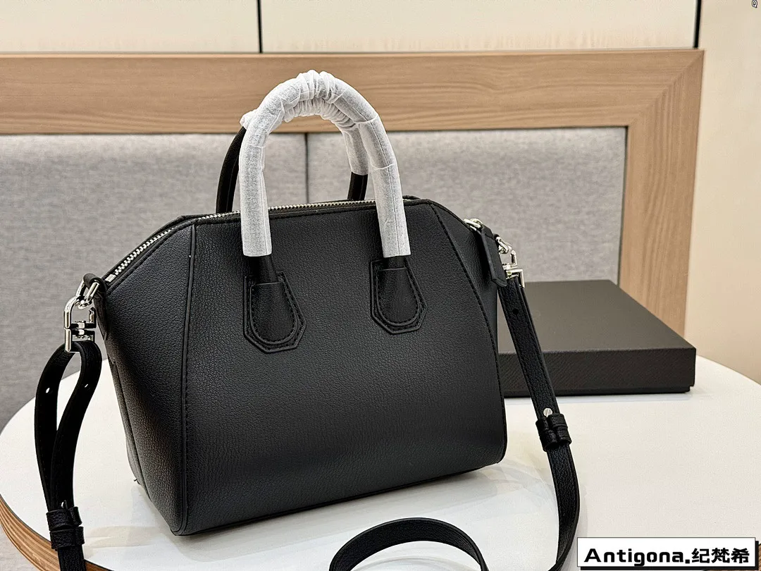 Givenchy JFXBB001 תמונה 4