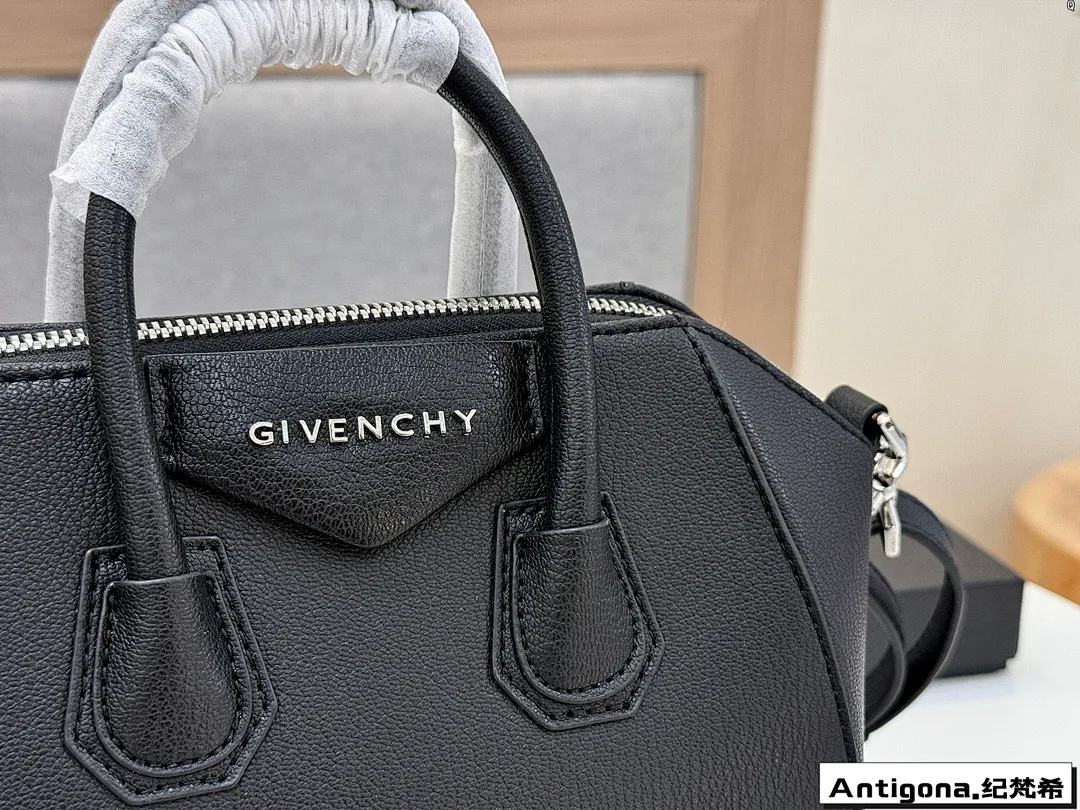 Givenchy JFXBB001 תמונה 5