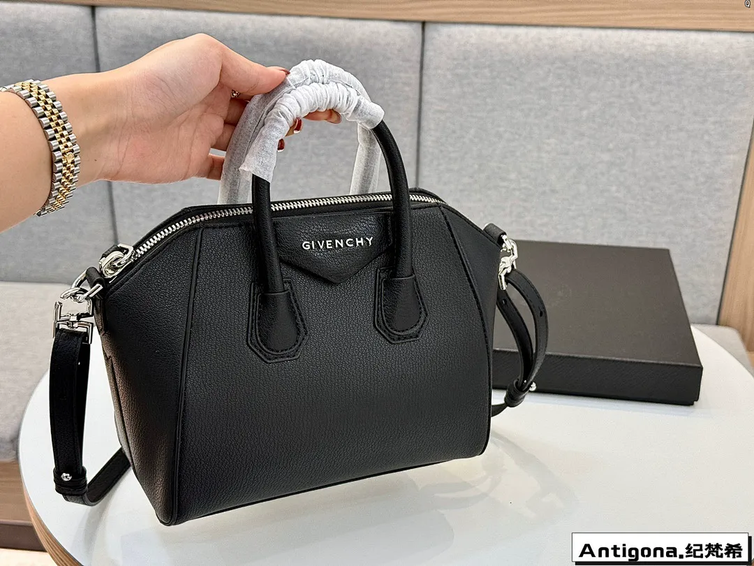 Givenchy JFXBB001 תמונה 6