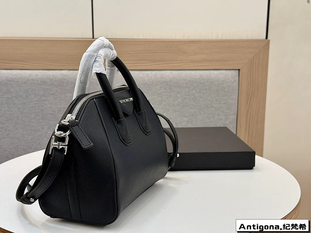 Givenchy JFXBB001 תמונה 8