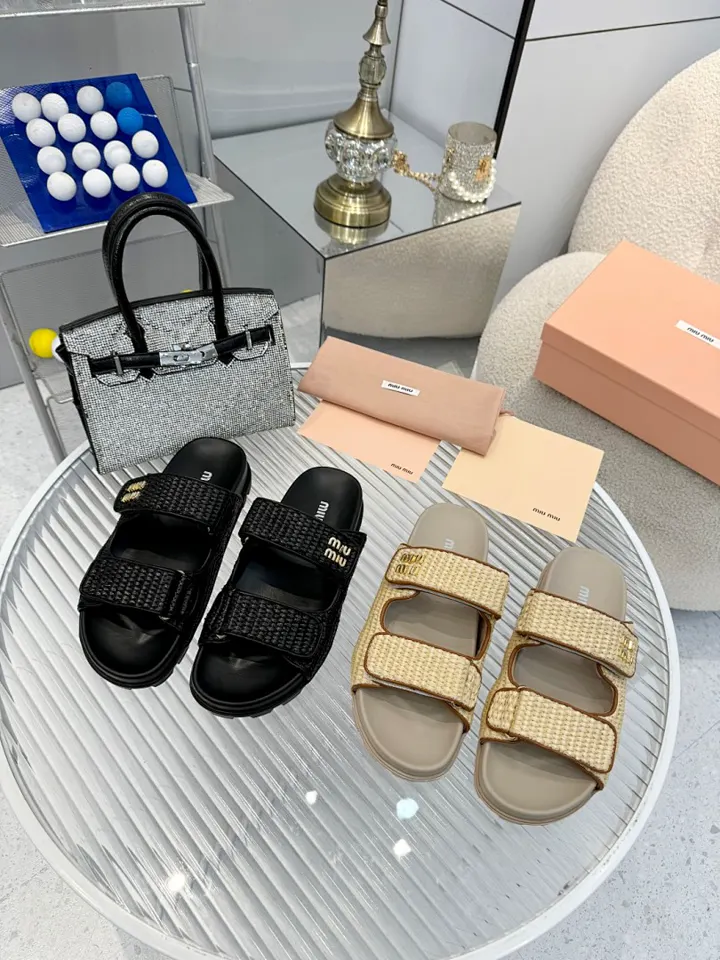 MIUMIU KK02