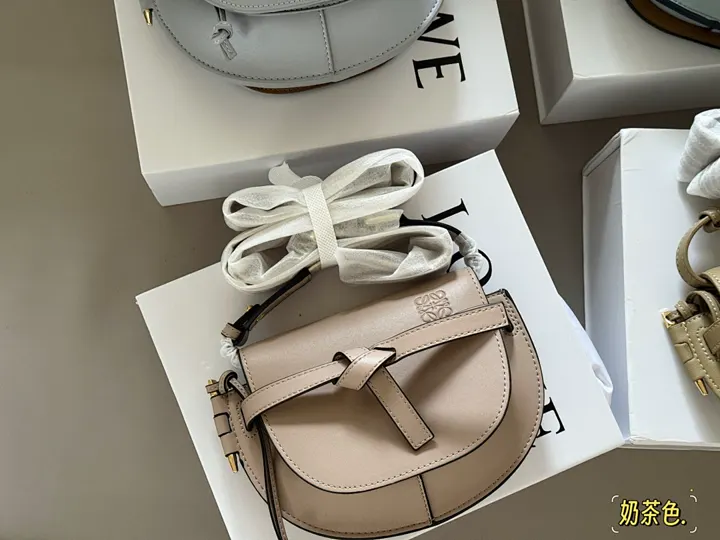 Loewe LEWB06