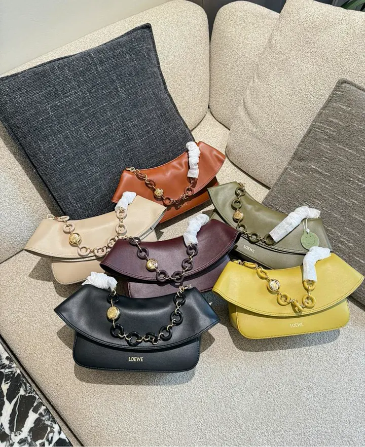 Loewe LEWB19