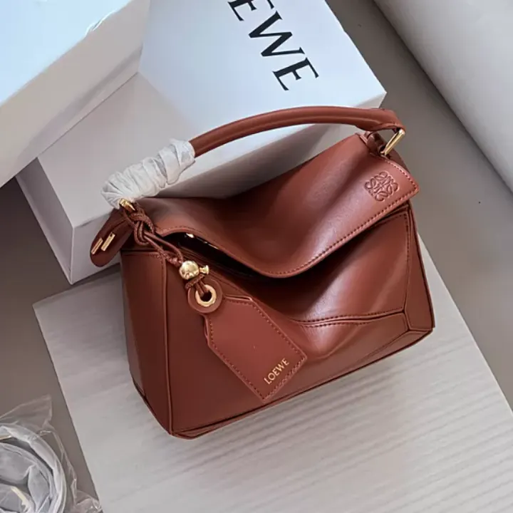 Loewe LYWBB027