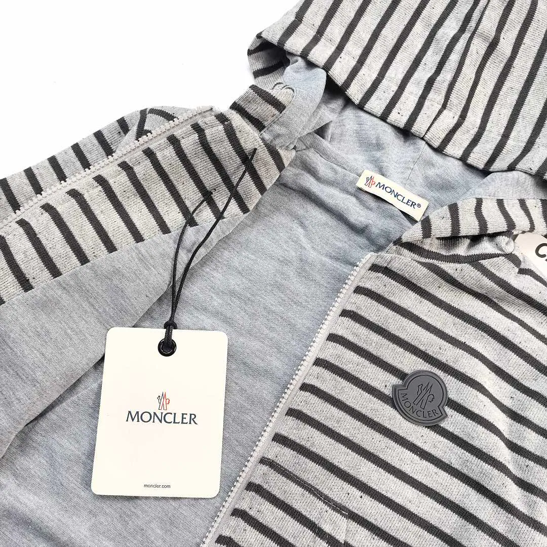 Moncler MCYF136 תמונה 3