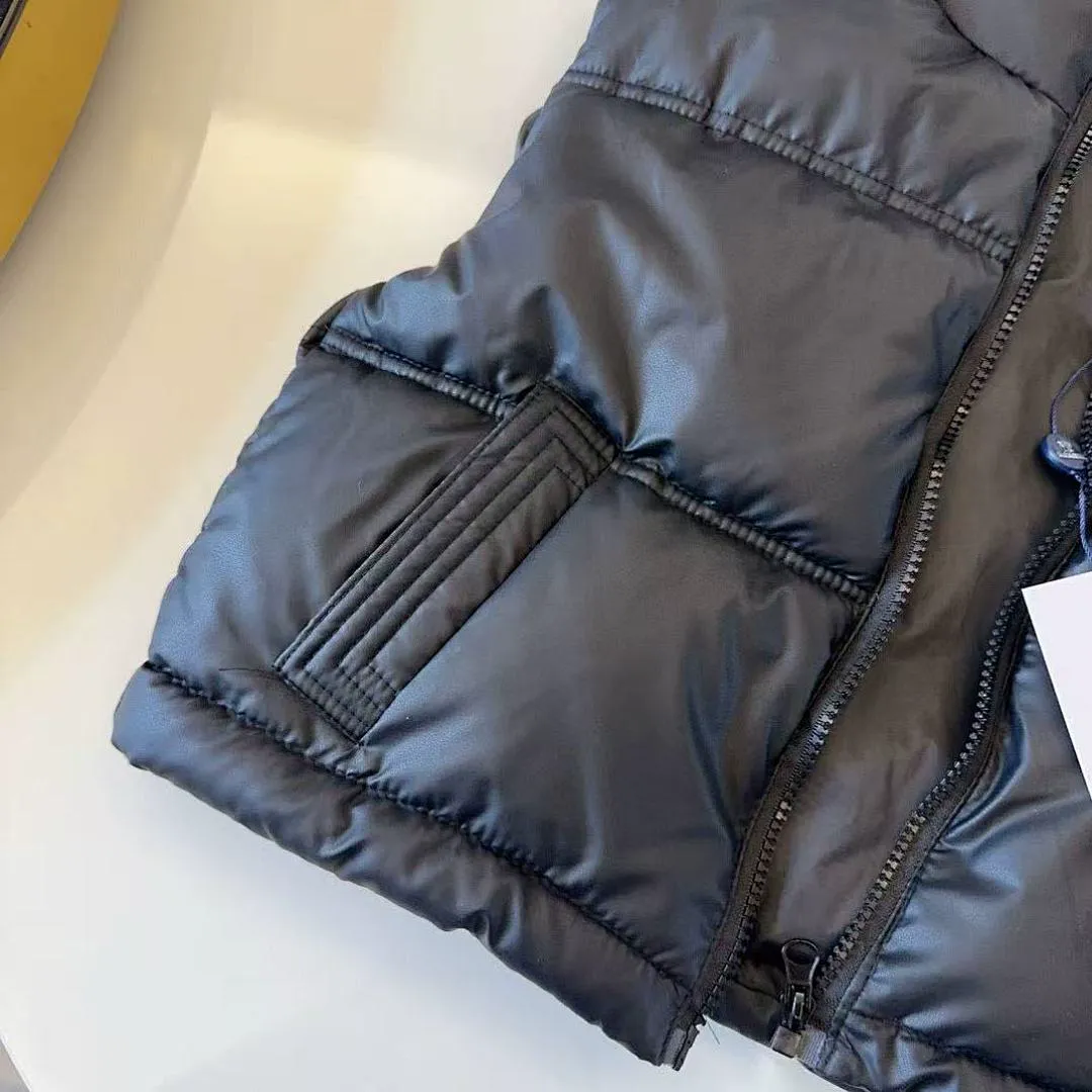 Moncler MCYF19 תמונה 5