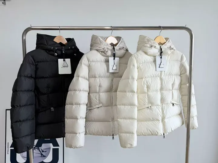 Moncler MCYF77