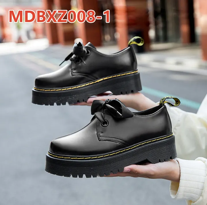 Dr. Martens MDBXZ008