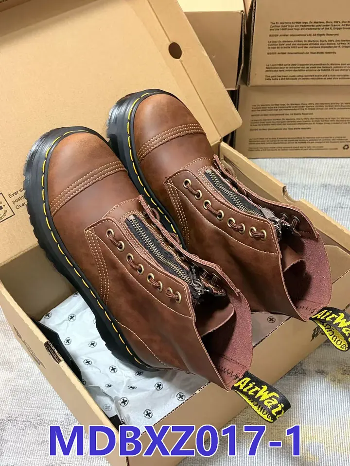 Dr. Martens MDBXZ017