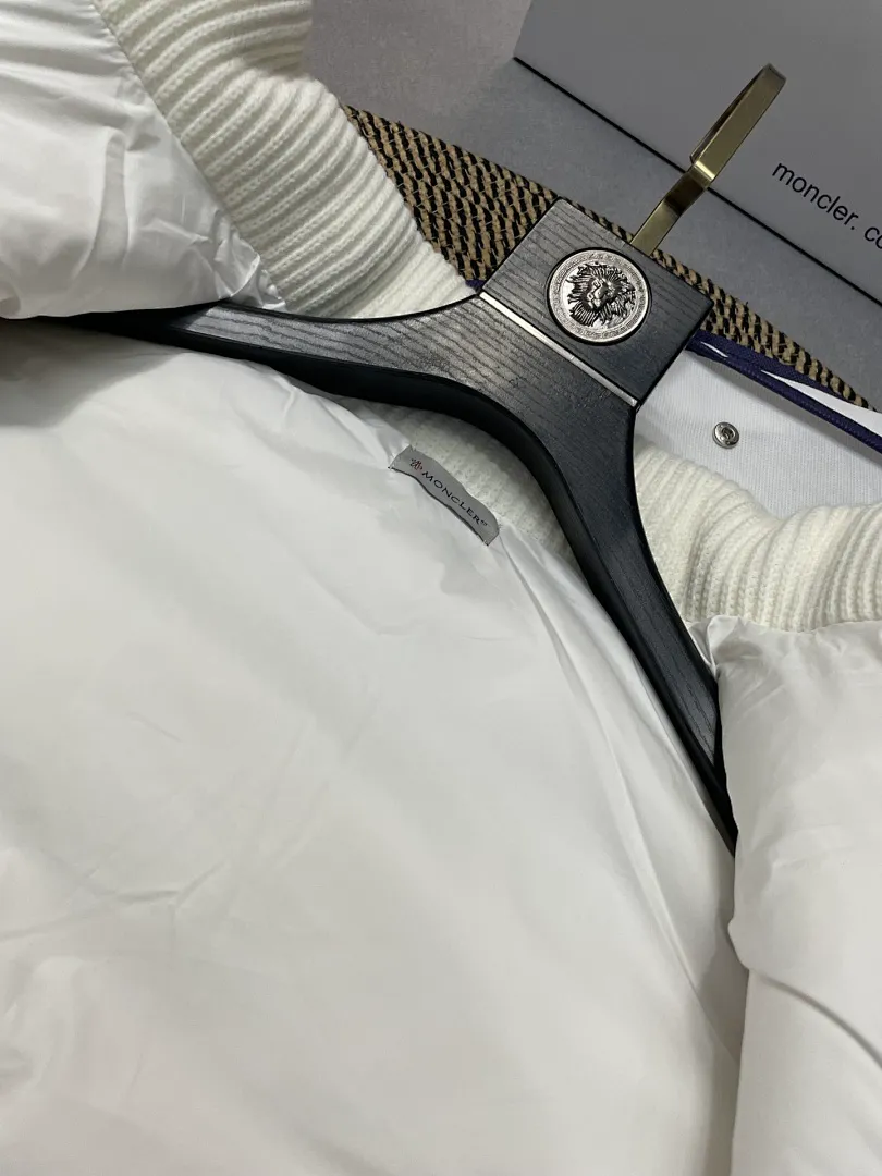Moncler MEKYF005 תמונה 10